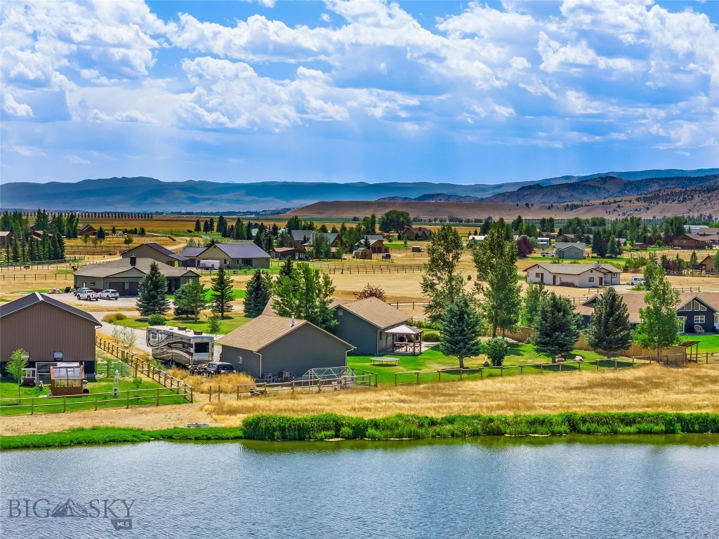 39 Rainbow Loop Drive