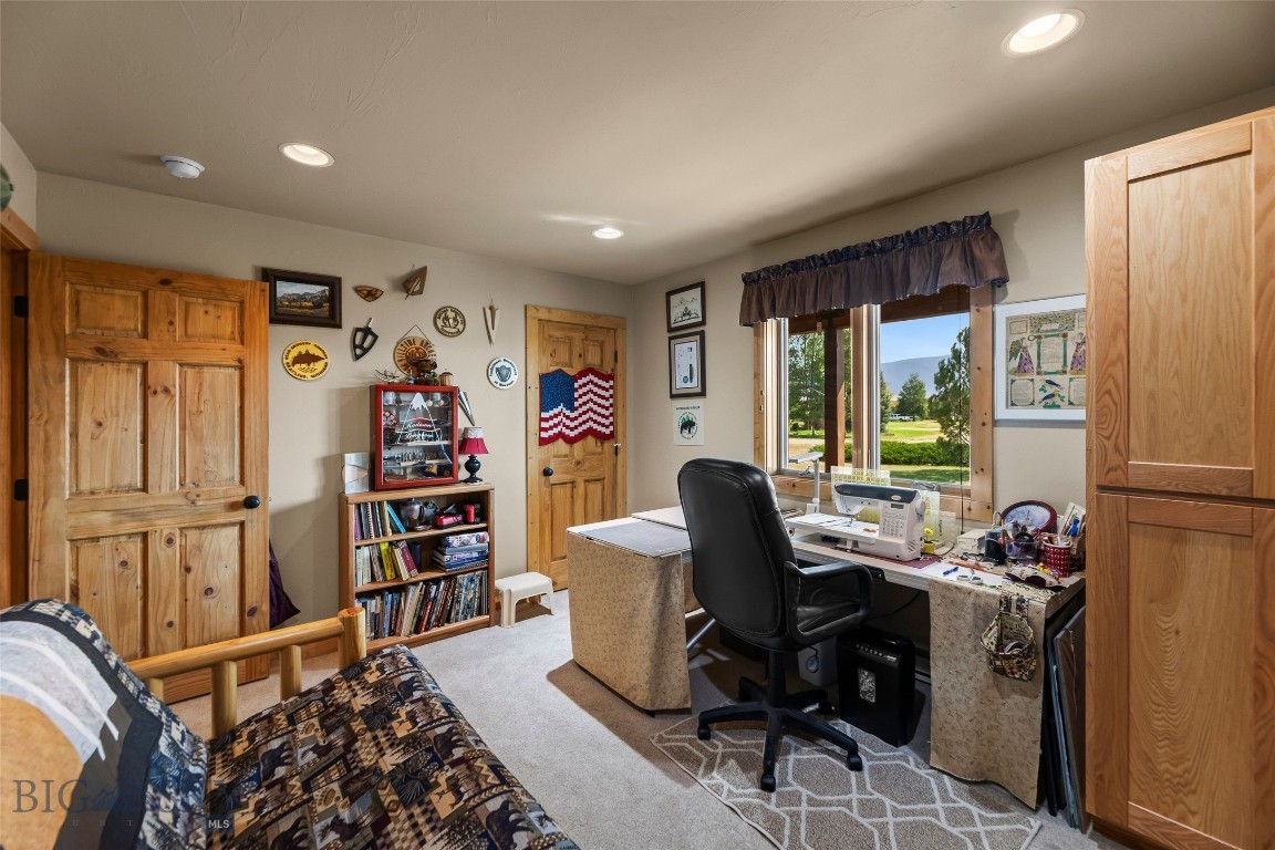 10 S Rainbow Loop Drive