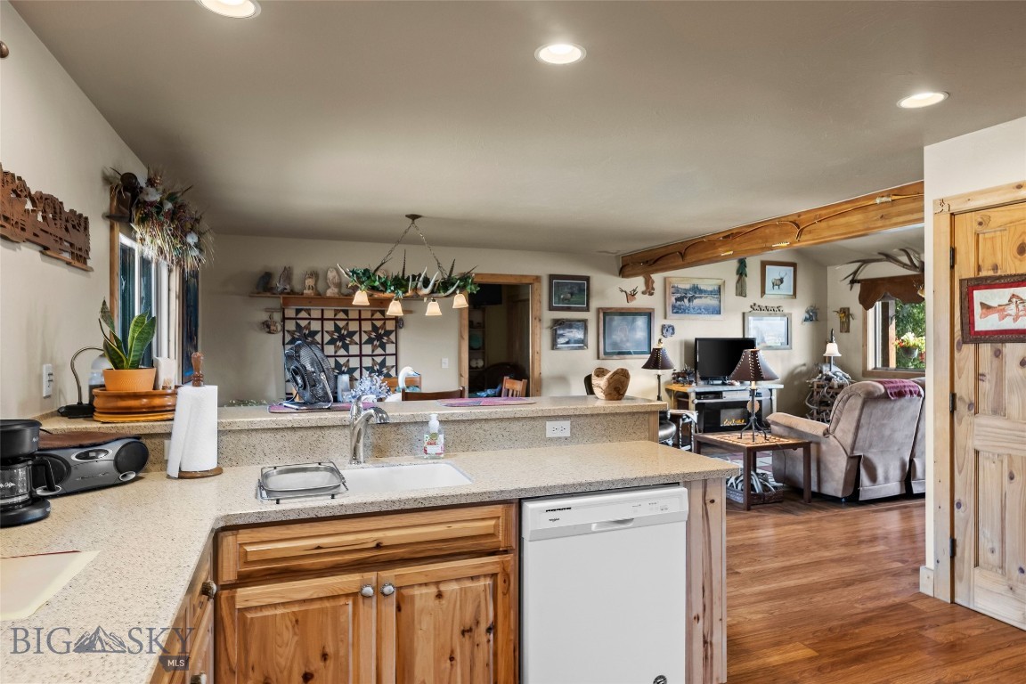 10 S Rainbow Loop Drive