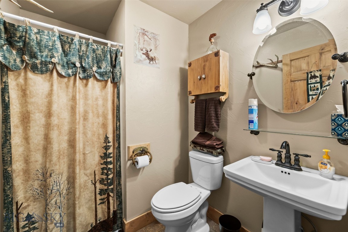 10 S Rainbow Loop Drive