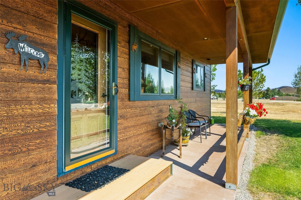 10 S Rainbow Loop Drive