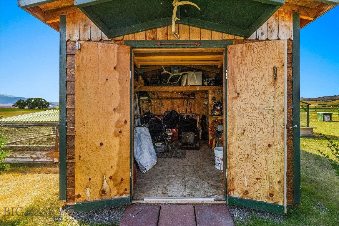 10 S Rainbow Loop Drive