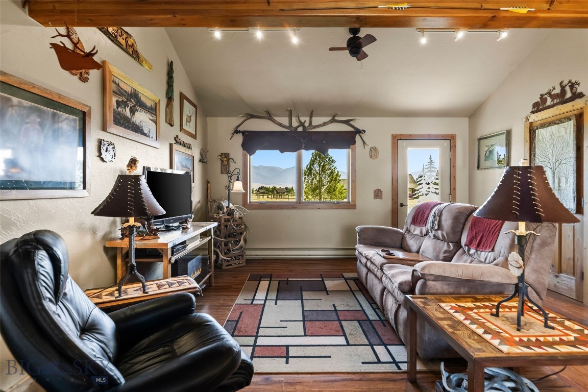 10 S Rainbow Loop Drive