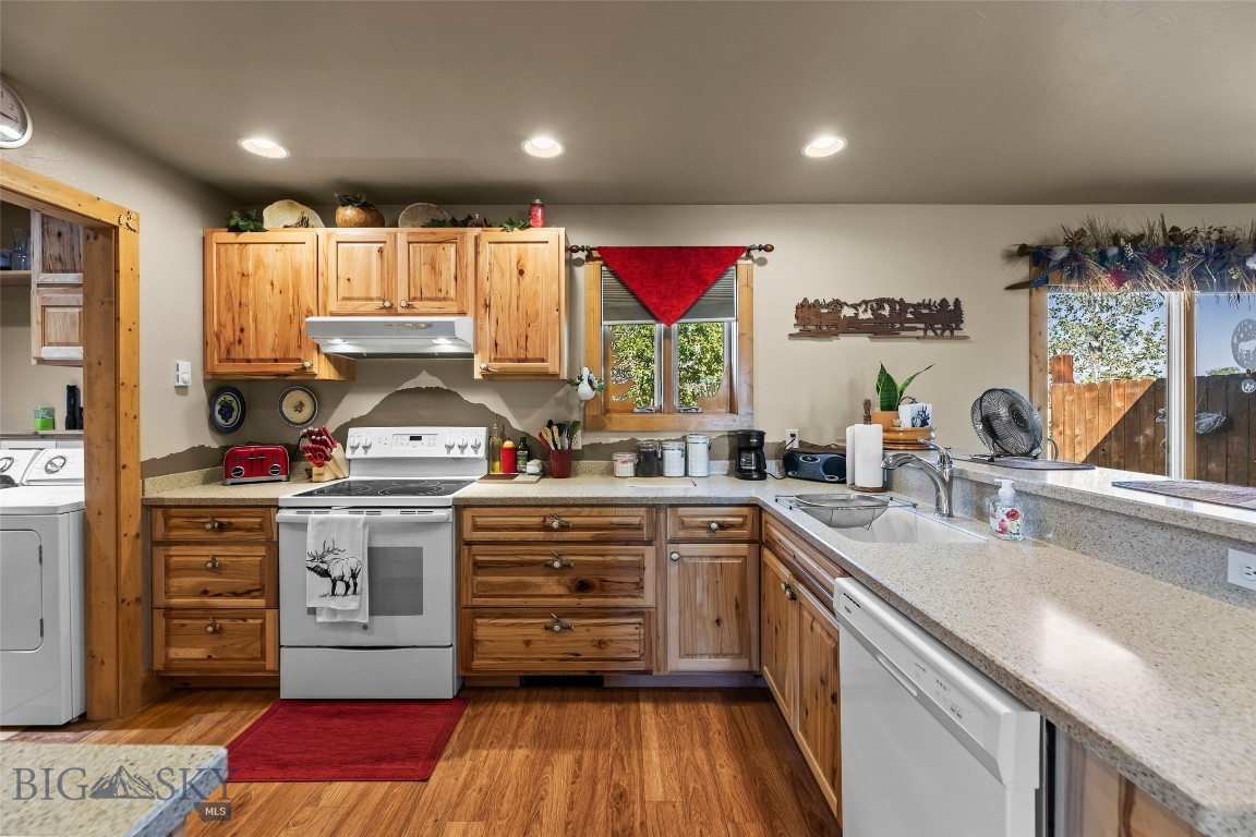 10 S Rainbow Loop Drive