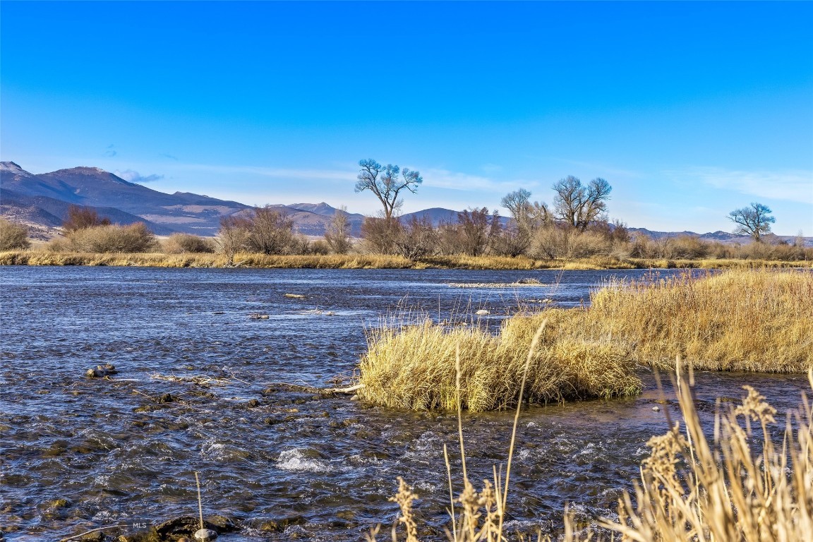 311 Jeffers Loop Road