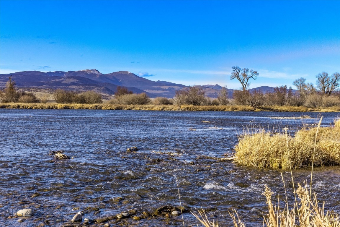 311 Jeffers Loop Road