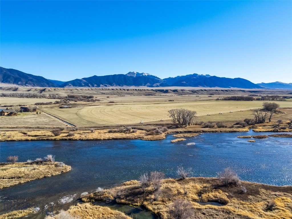 311 Jeffers Loop Road