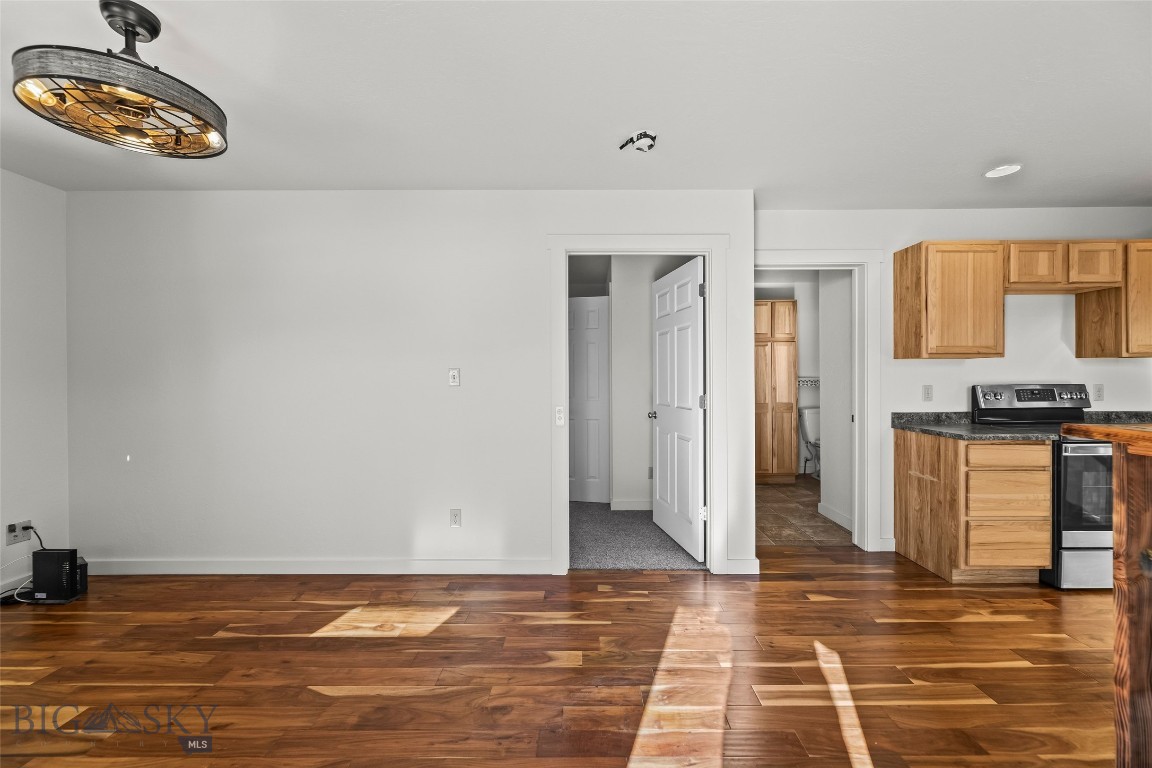 415 E Madison