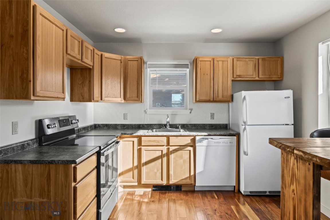 415 E Madison