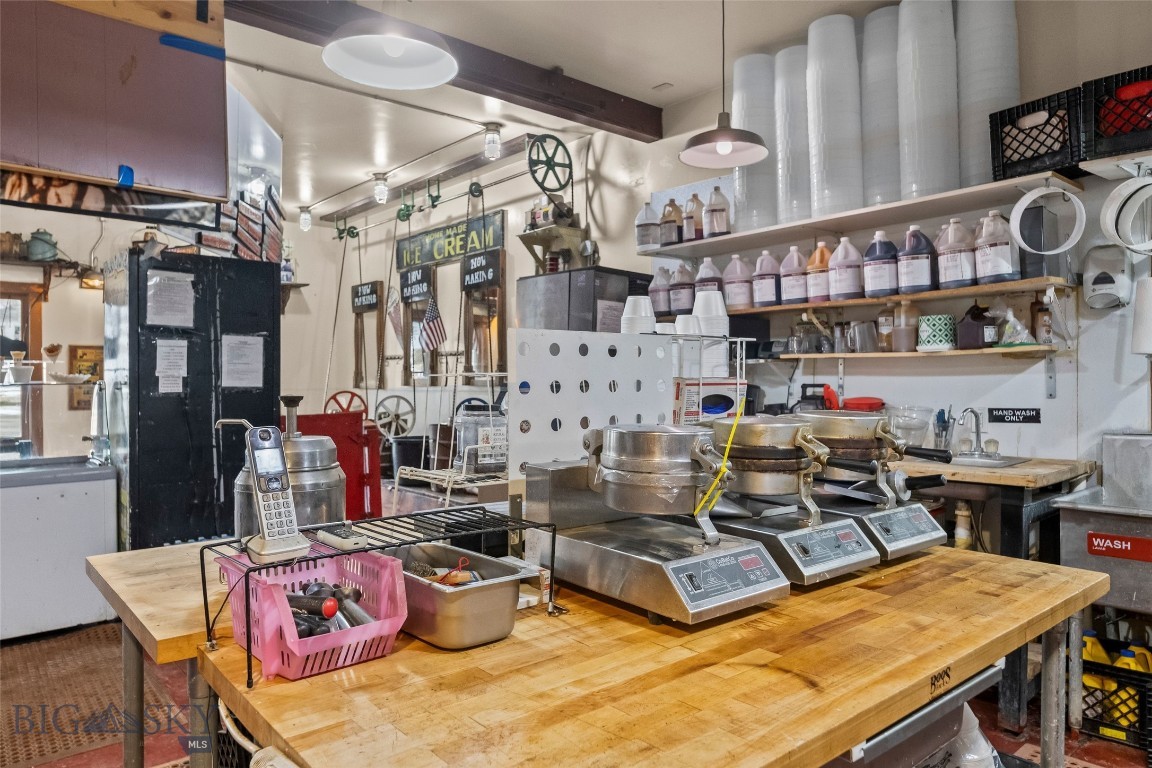 205 W Wallace Street