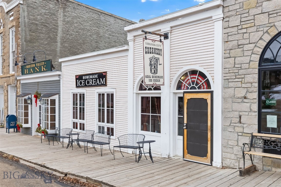 205 W Wallace Street