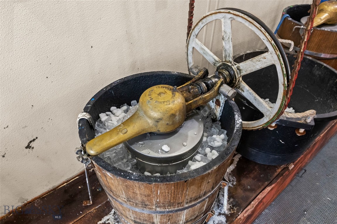 205 W Wallace Street