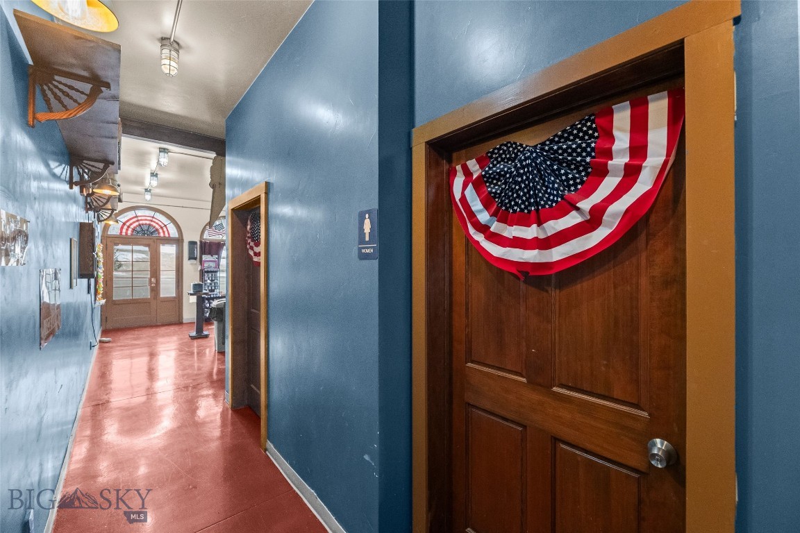 205 W Wallace Street