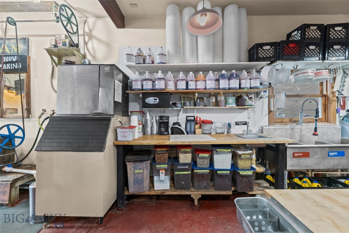 205 W Wallace Street