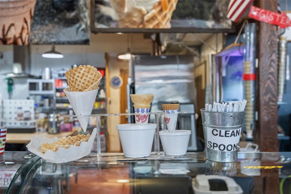 205 W Wallace Street