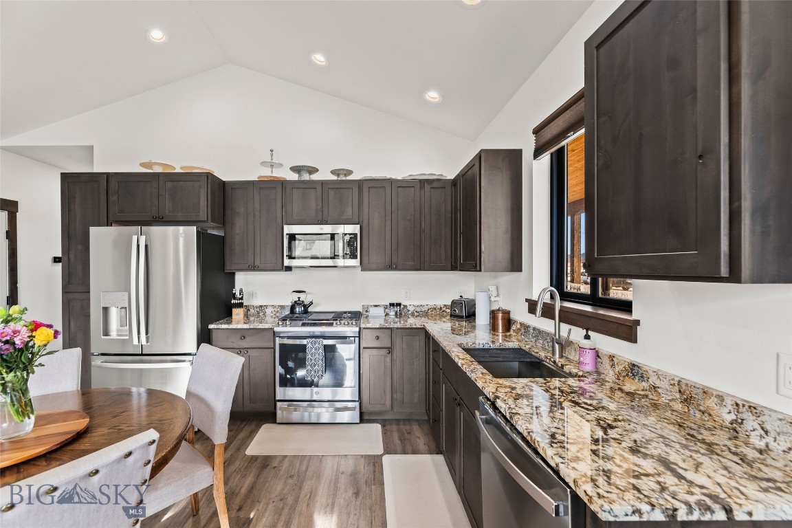 726 & 728 Madison Avenue