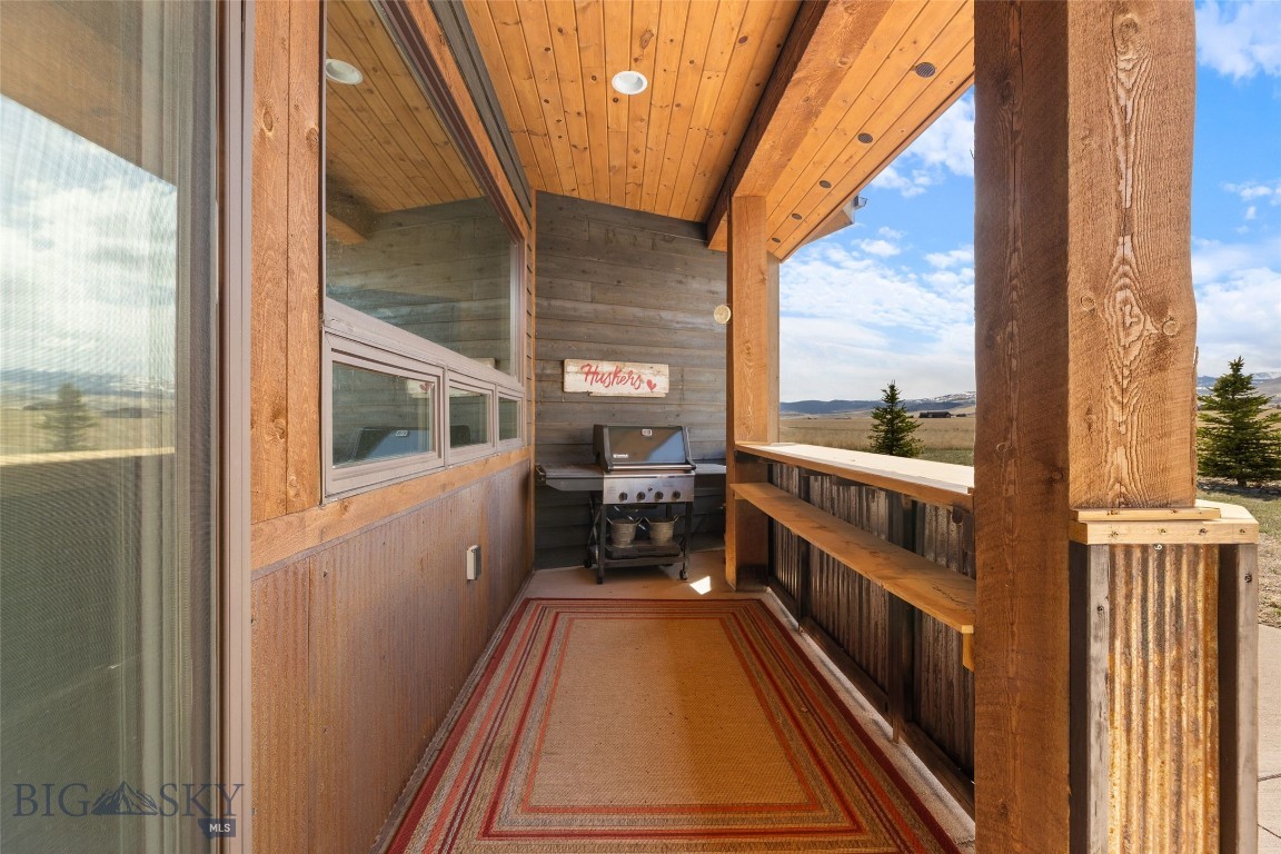 6 Browtine Ln