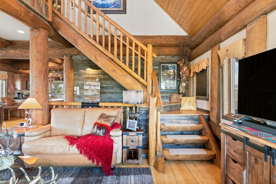 6 Browtine Ln