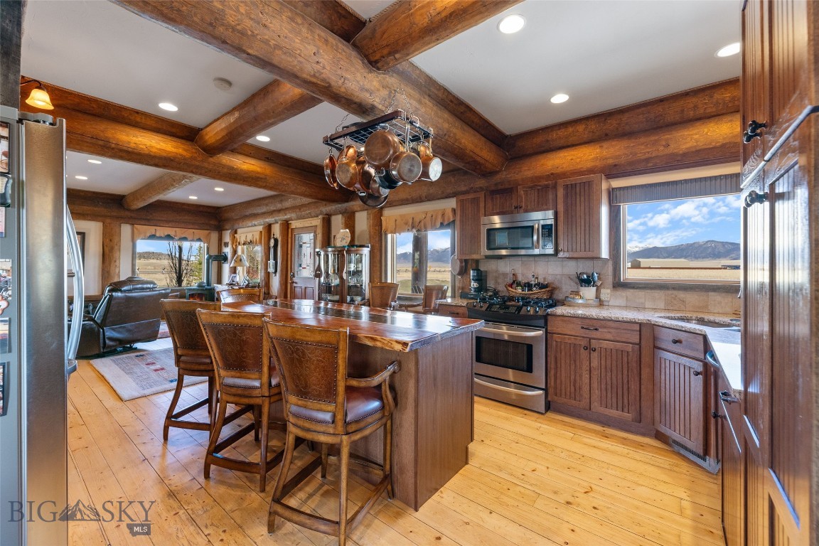 6 Browtine Ln