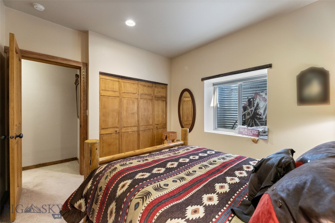 6 Browtine Ln