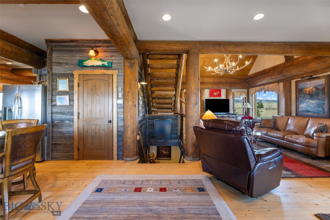 6 Browtine Ln