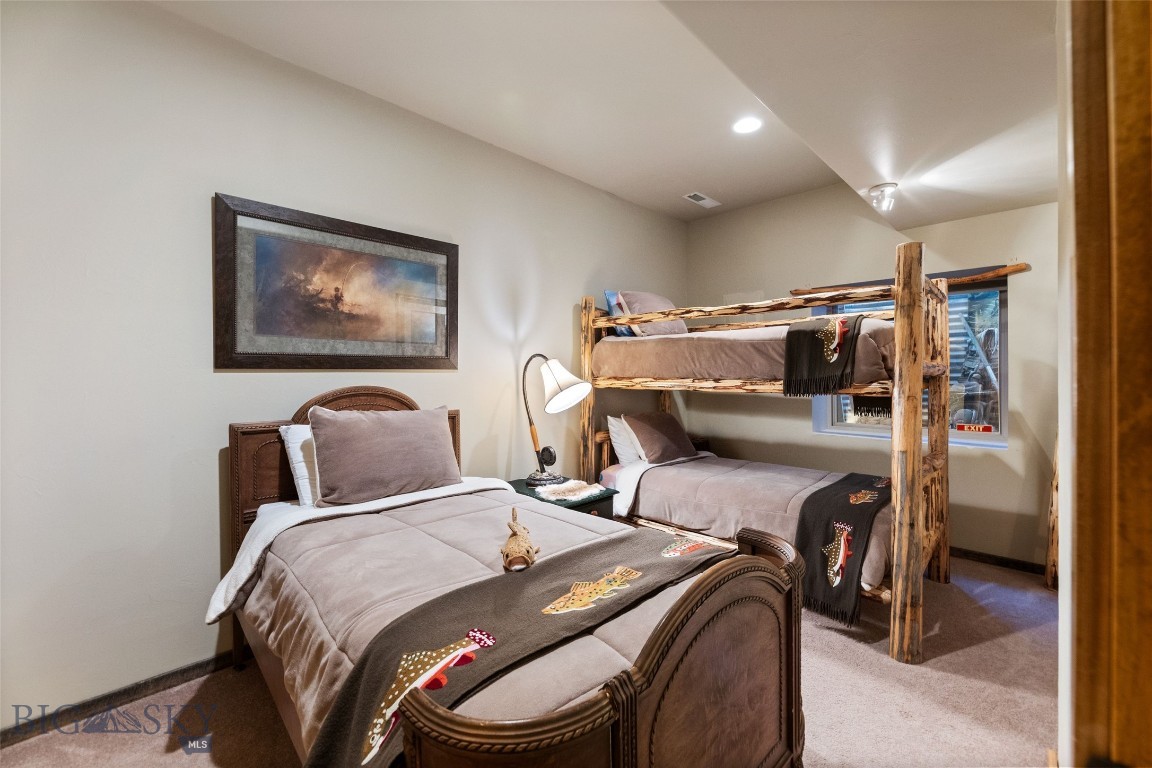 6 Browtine Ln