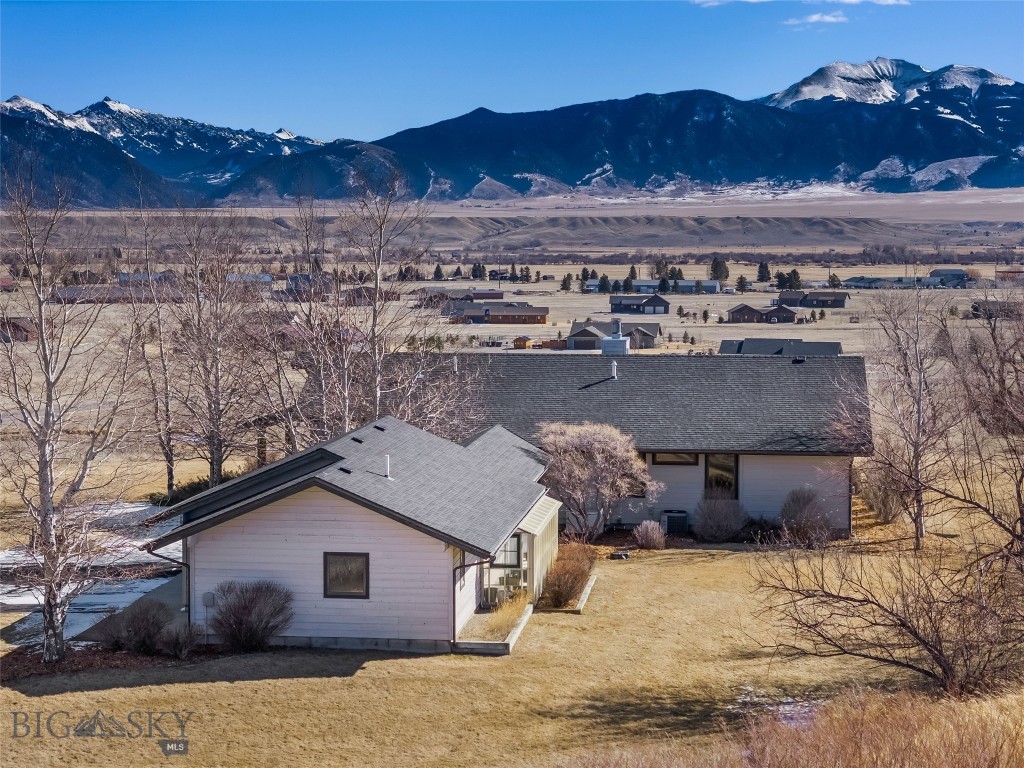 19 Green Wing Road