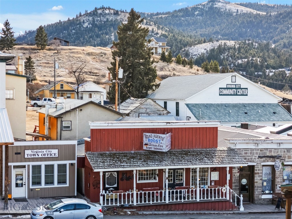 118 & 118 1/2 W Wallace Street