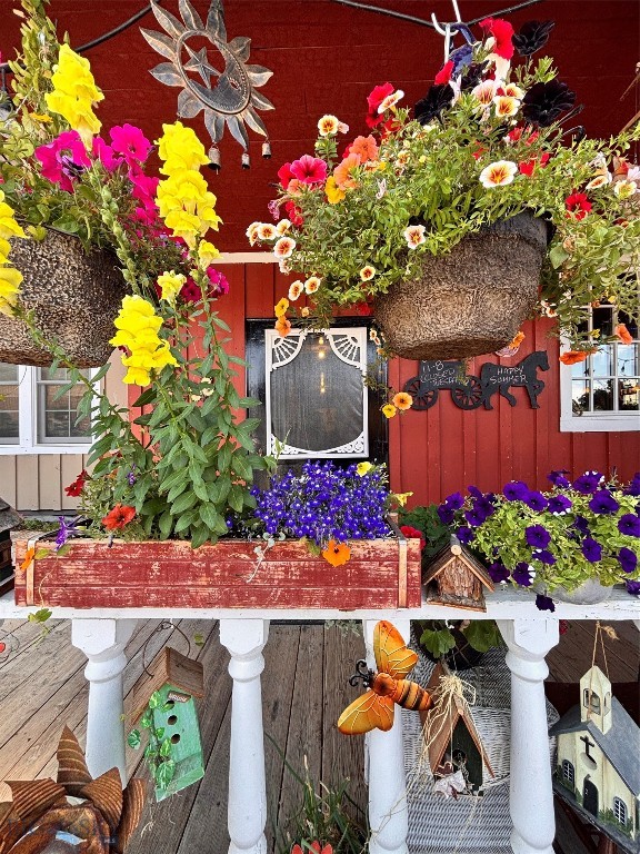 118 & 118 1/2 W Wallace Street