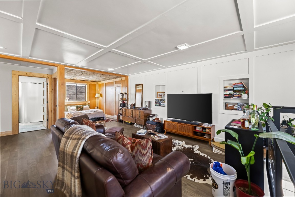 108 Deerfoot Trail