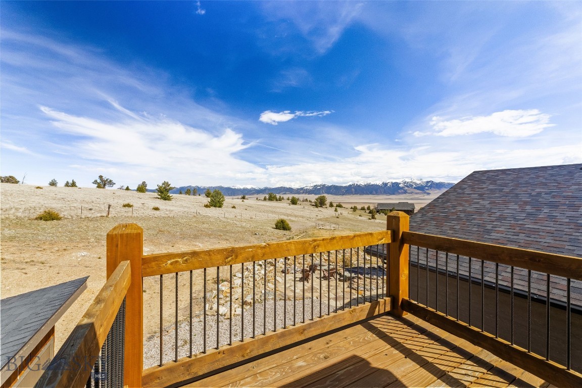 108 Deerfoot Trail