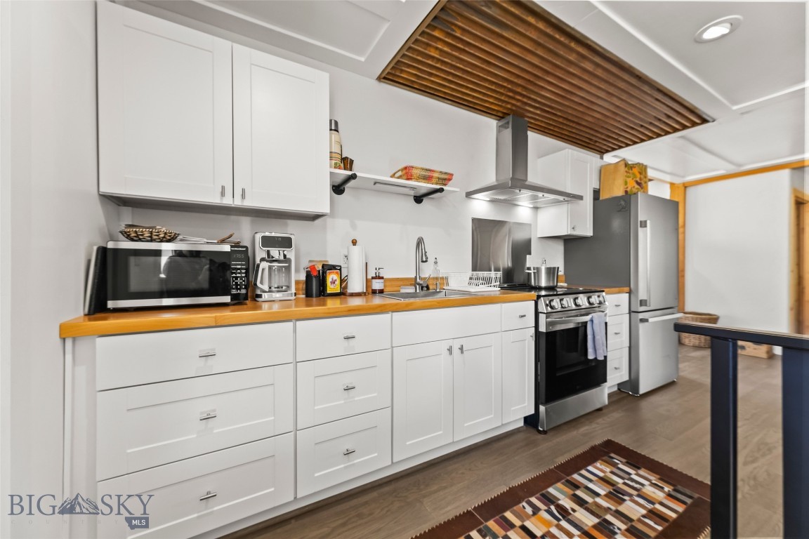 108 Deerfoot Trail