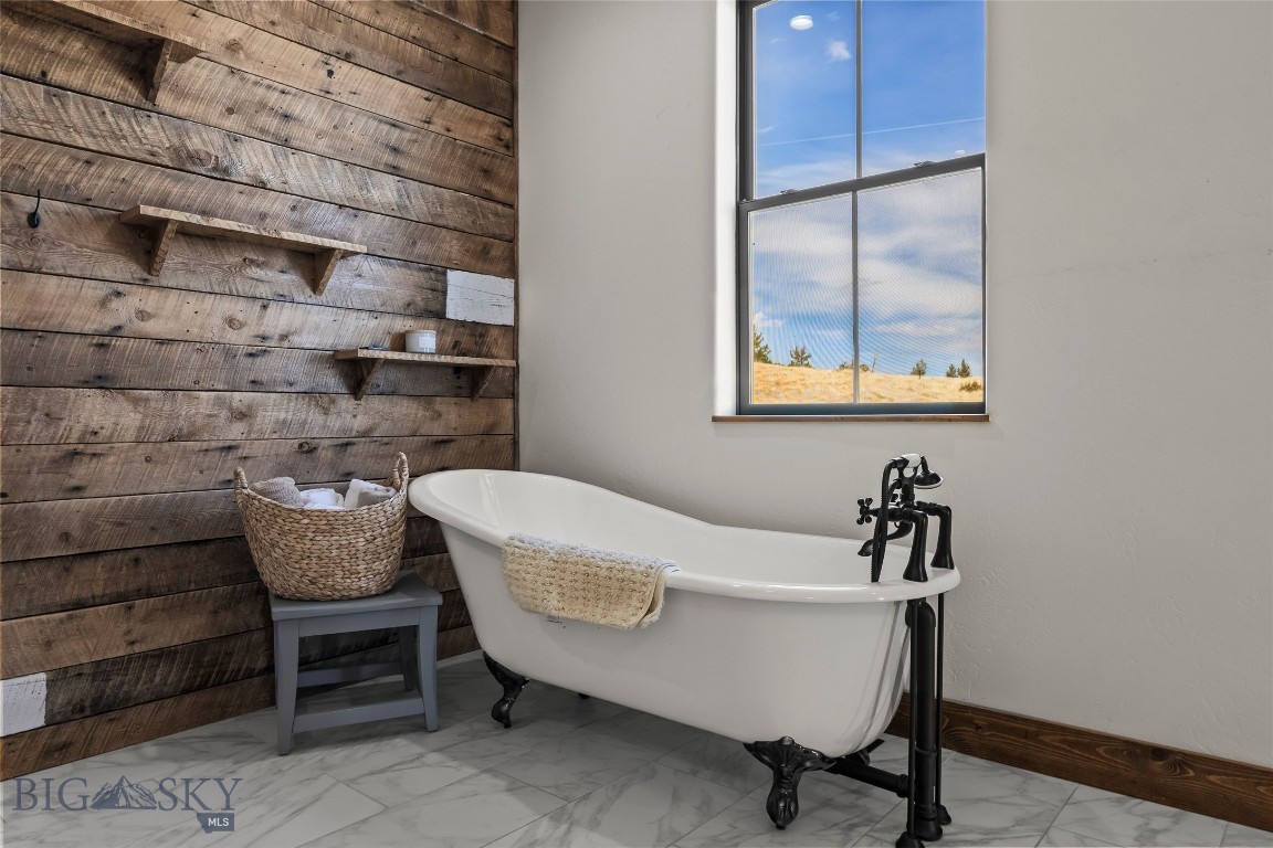 108 Deerfoot Trail