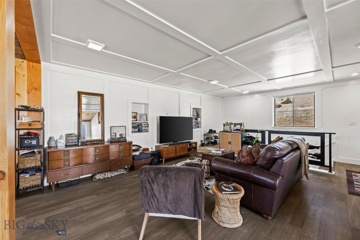 108 Deerfoot Trail