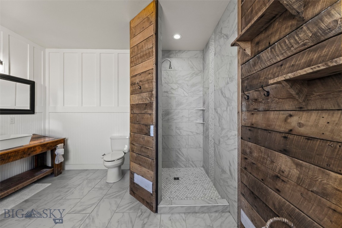 108 Deerfoot Trail