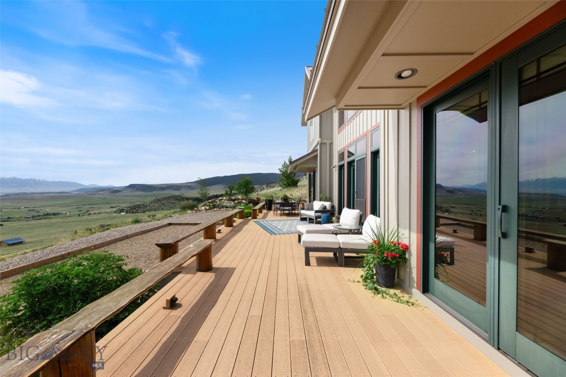 95 Foothill Trl