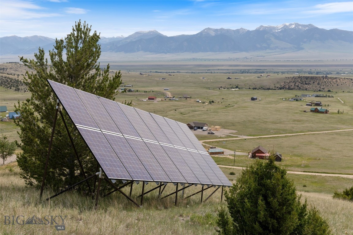 95 Foothill Trl
