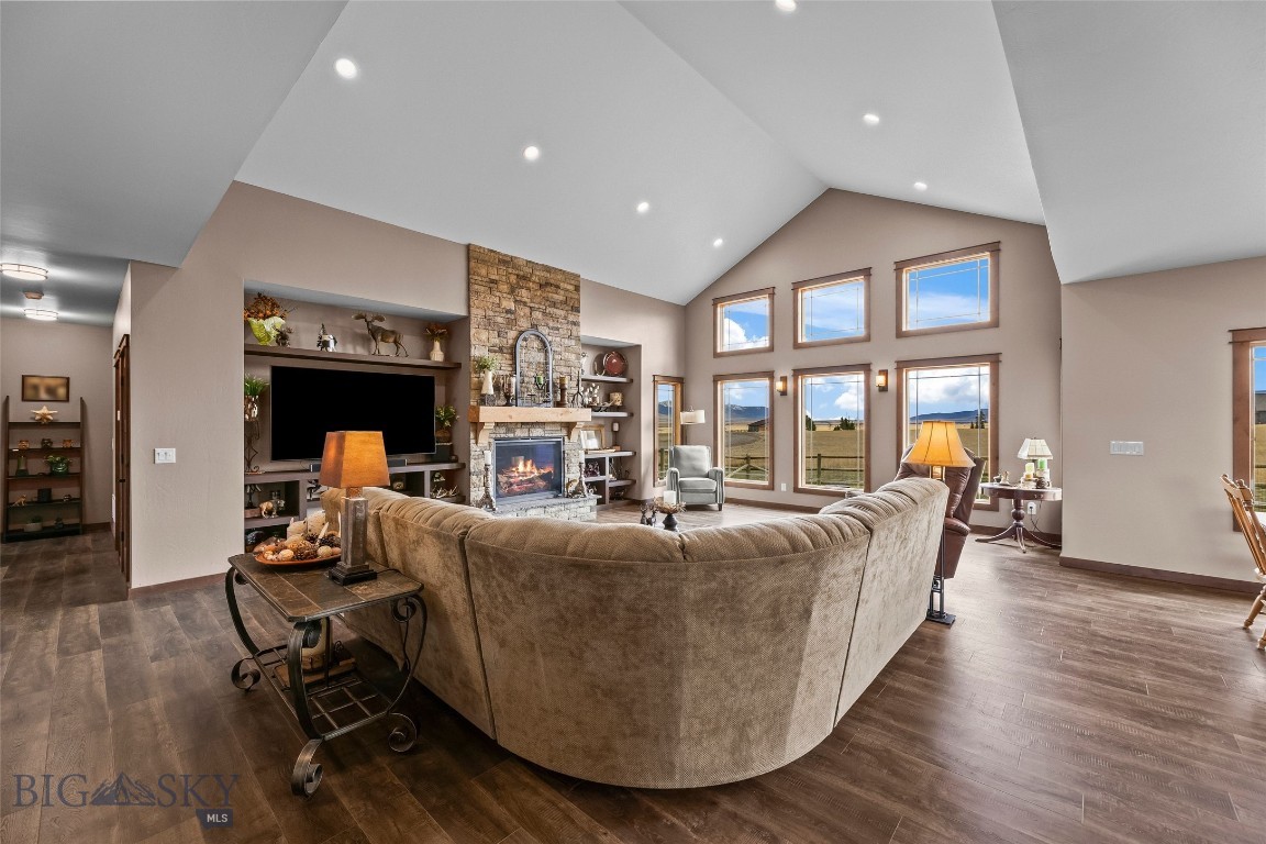 5 Bugle Court