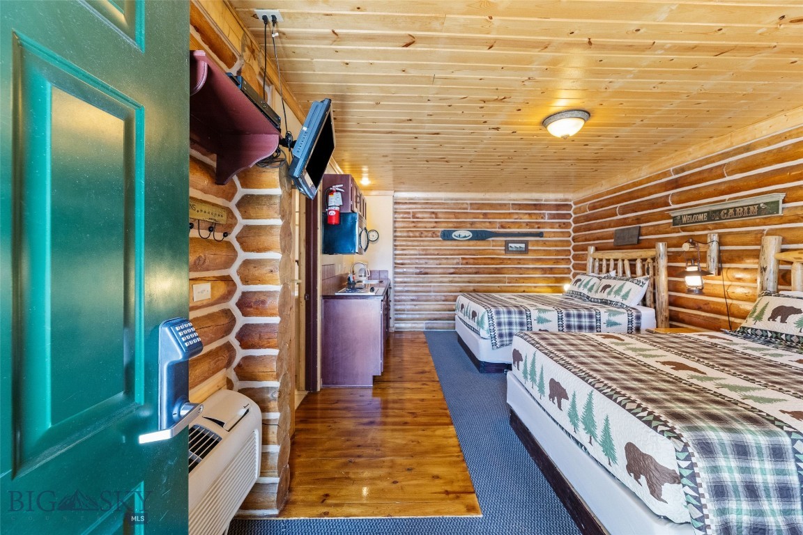 701 Bauer Lane 8