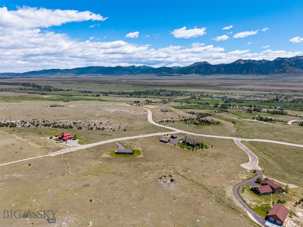 57 Diamondback Road