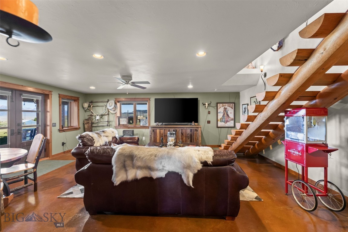 60 Antler Trail