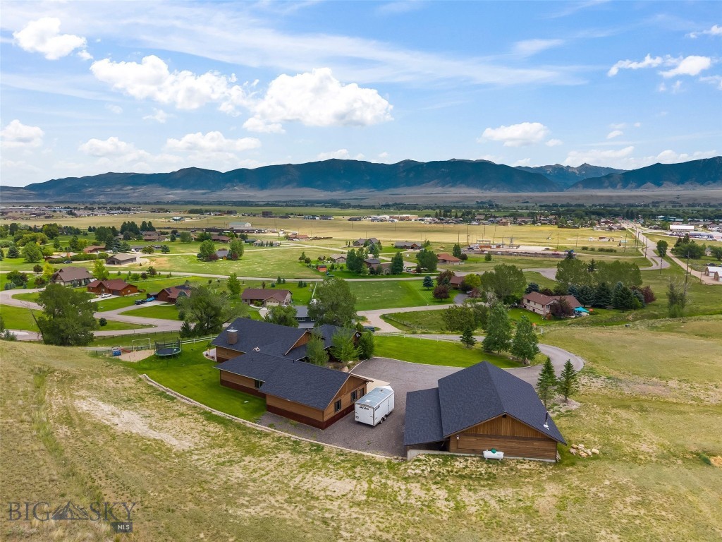 12 Indian Ridge Trail
