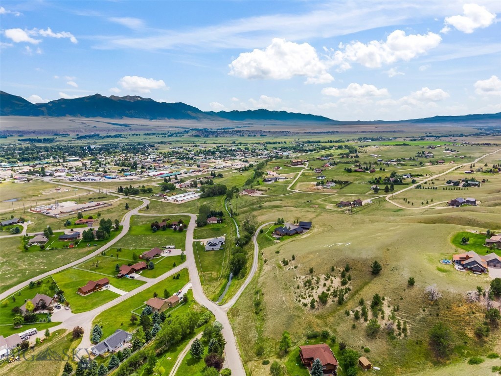 12 Indian Ridge Trail