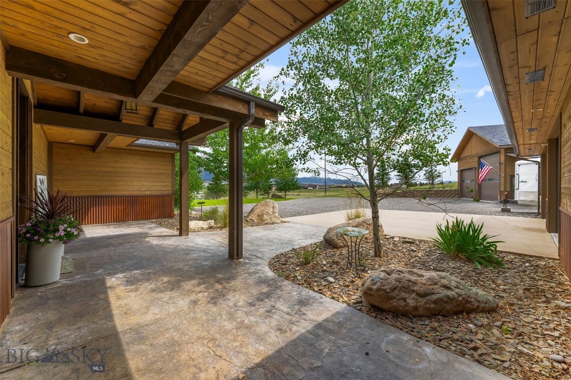 12 Indian Ridge Trail