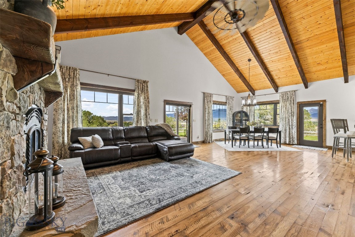 12 Indian Ridge Trail