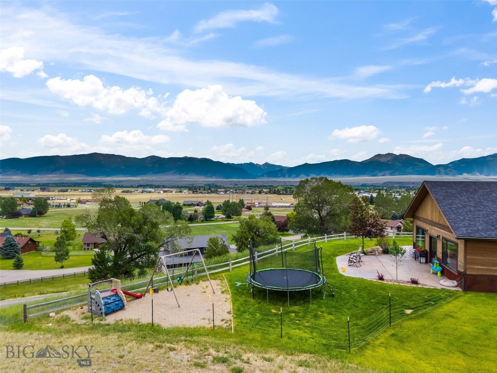 12 Indian Ridge Trail