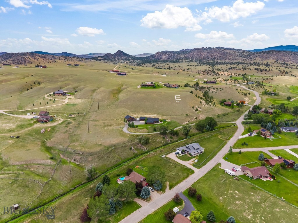 12 Indian Ridge Trail