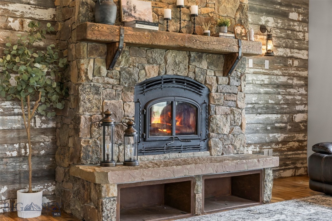 12 Indian Ridge Trail