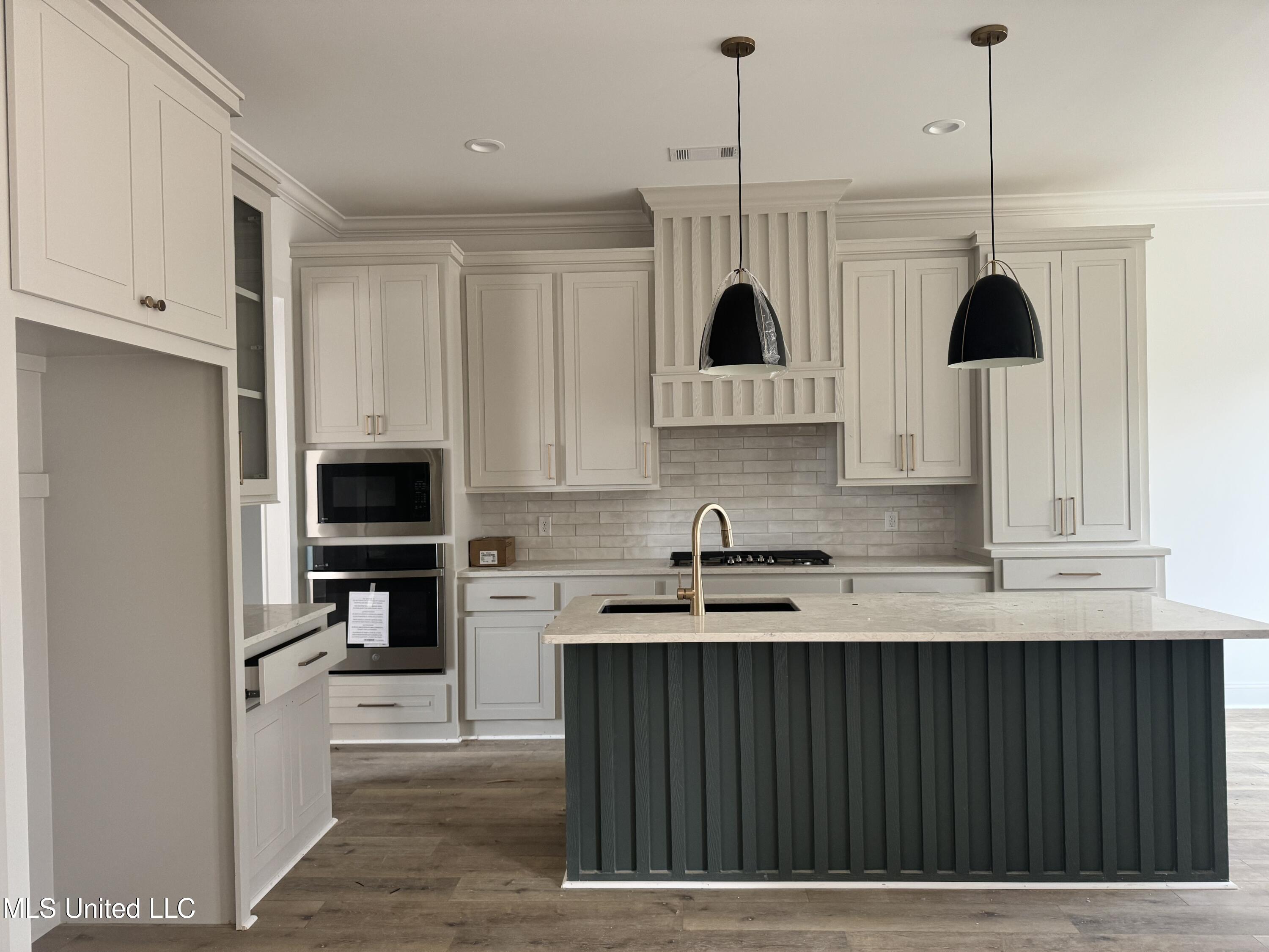 249 Bronson Bend