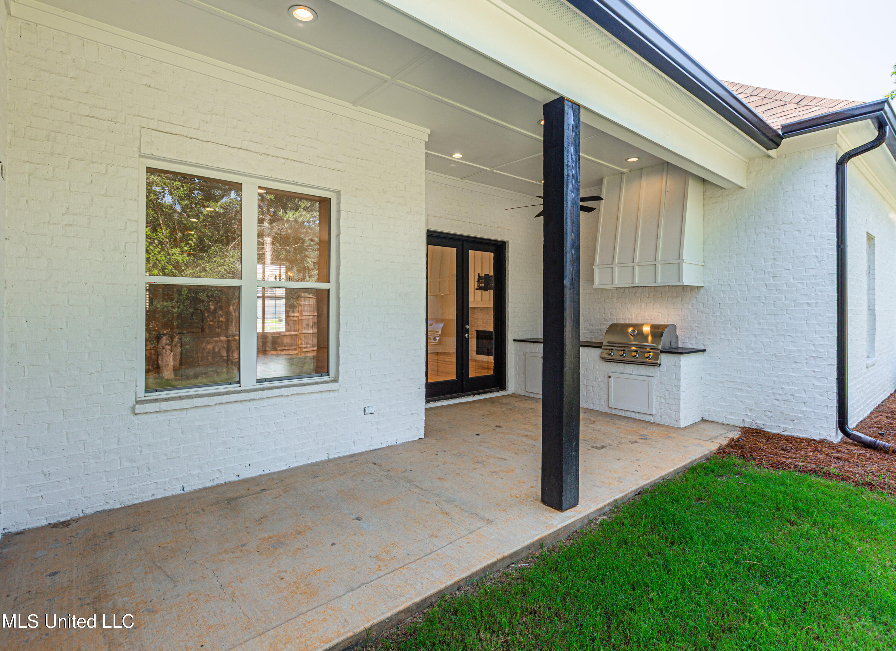 104 First Colony Boulevard
